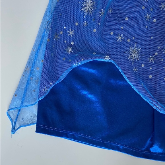 Disney Frozen II Elsa Nightgown - Picture 4 of 5